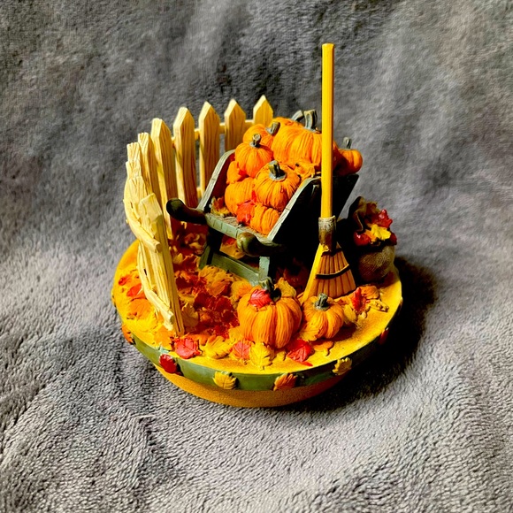 Other - Pumpkin Patch Candle Topper 🎃